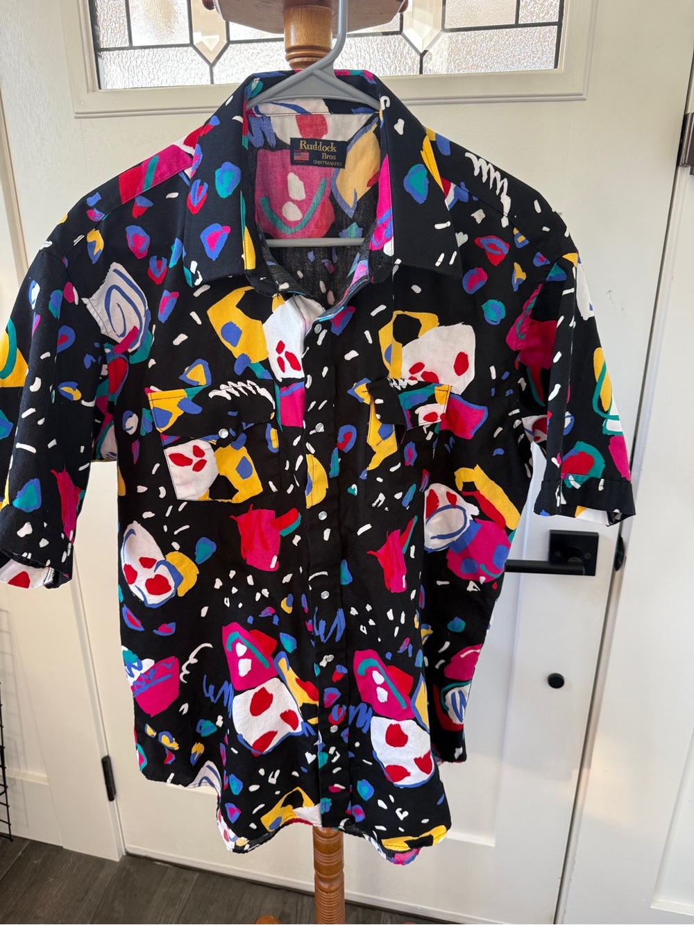 Vintage 1980’s-Men’s Large- Bold Abstract Print Short-Sleeve Shirt